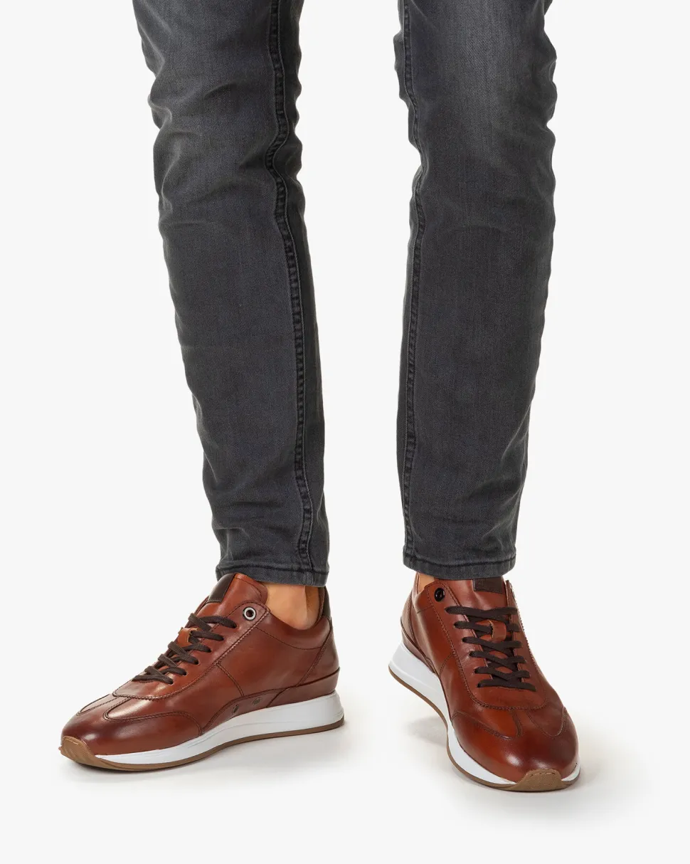Casual im Büro | Sneaker>Floris van Bommel Libra 03.07 Cognac